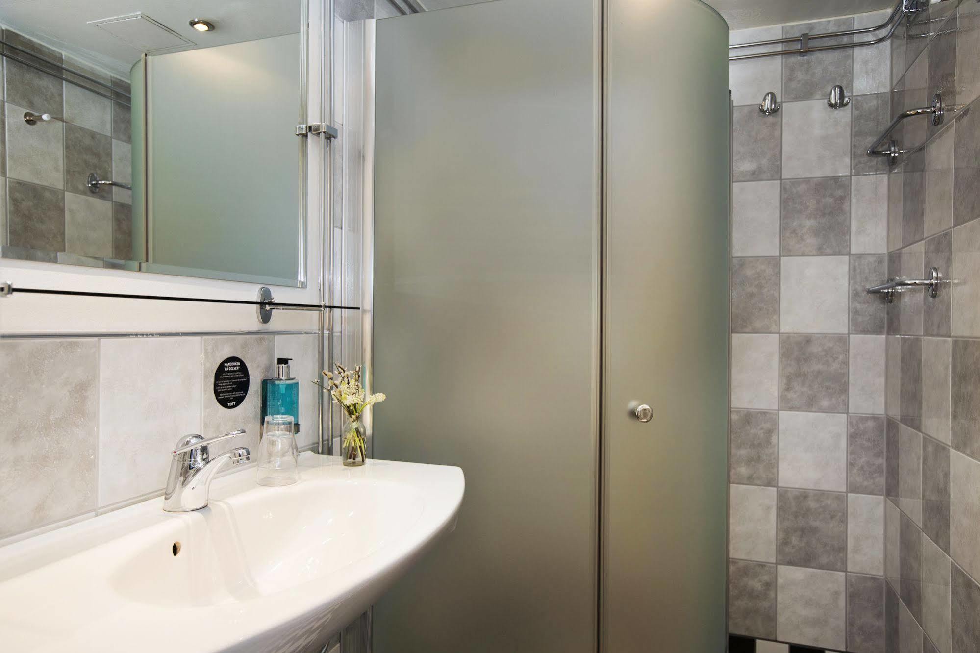 Tott Hotell Оре Экстерьер фото